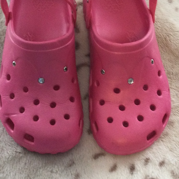 Pink Croc-Like Shoes With Embellishments - Picture 6 of 6